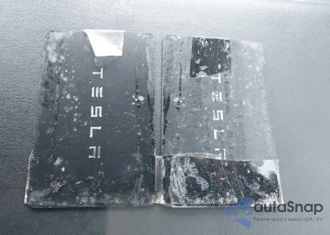 2021 Tesla Model 3 Long Range Dual Motor All-Wheel Drive z USA, uszkodzony, nr VIN 5YJ3E1EB9MF924698